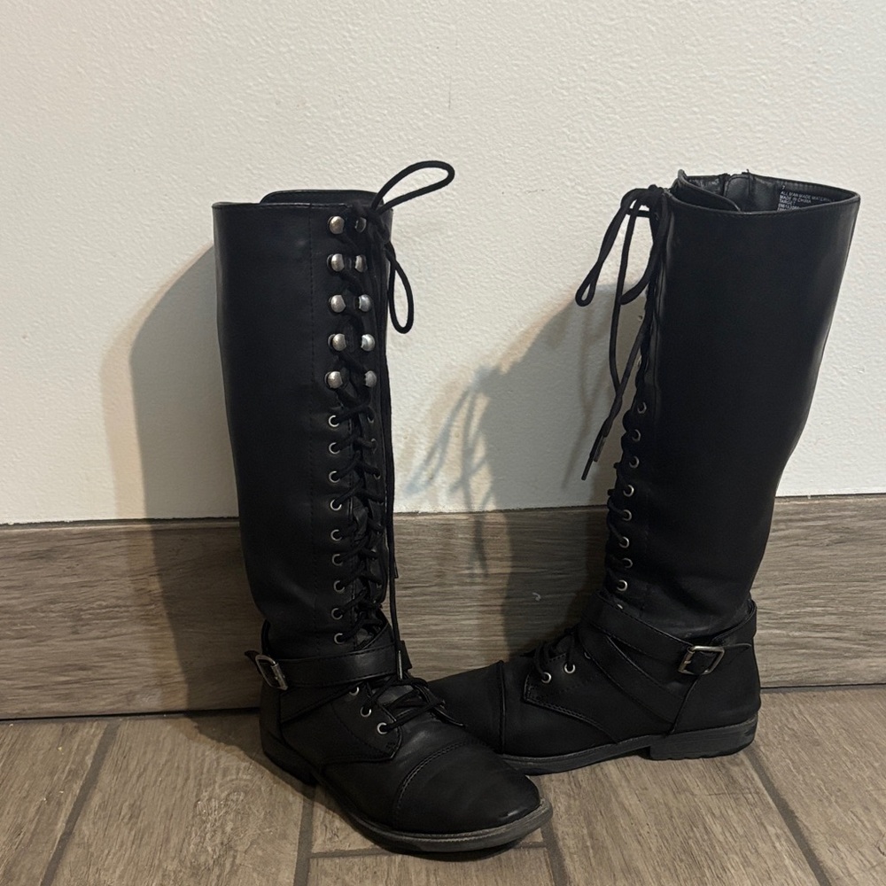 Black Lace-Up  Boots